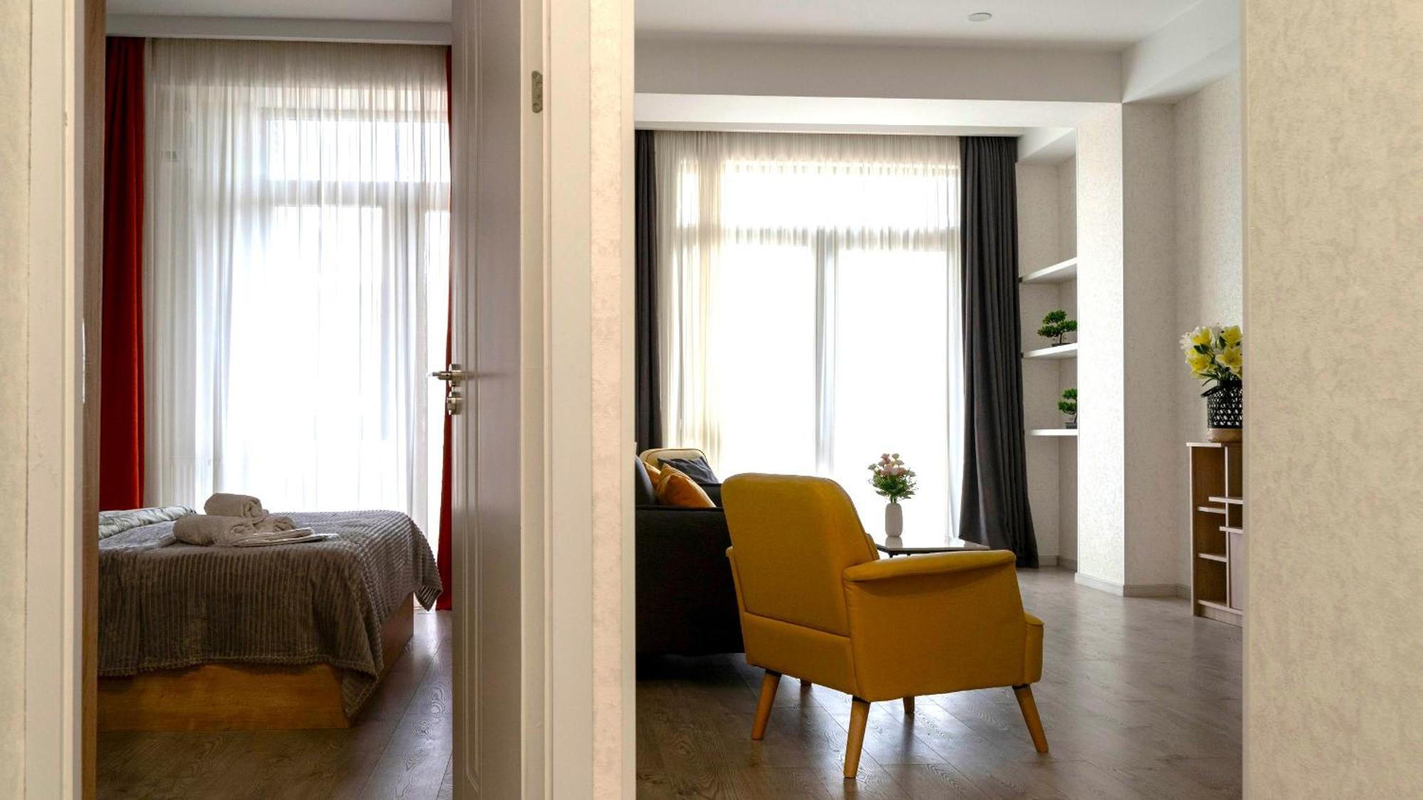Cozy Apartment In The Heart Of Тбилиси Экстерьер фото